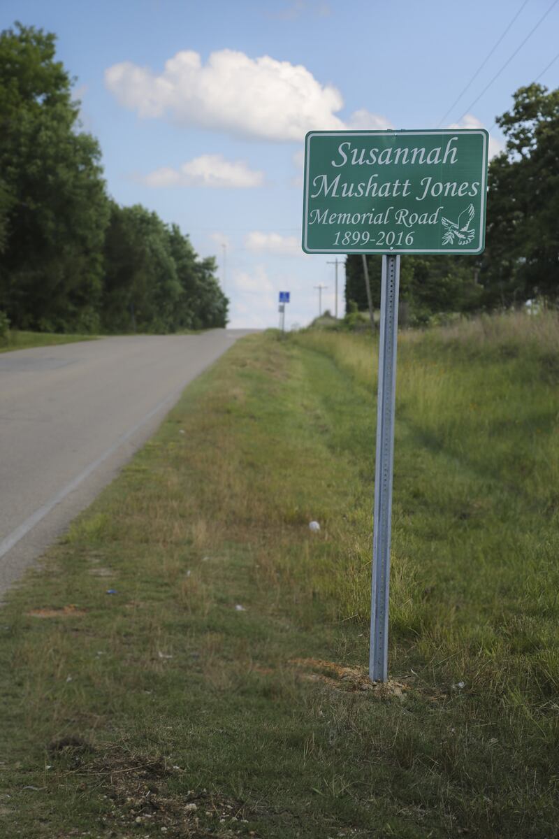 articles/2016/05/23/miss-susie-goes-home-the-incredible-final-ride-of-america-s-oldest-woman/160522-barton-miss-susie-embed4_ue6cch