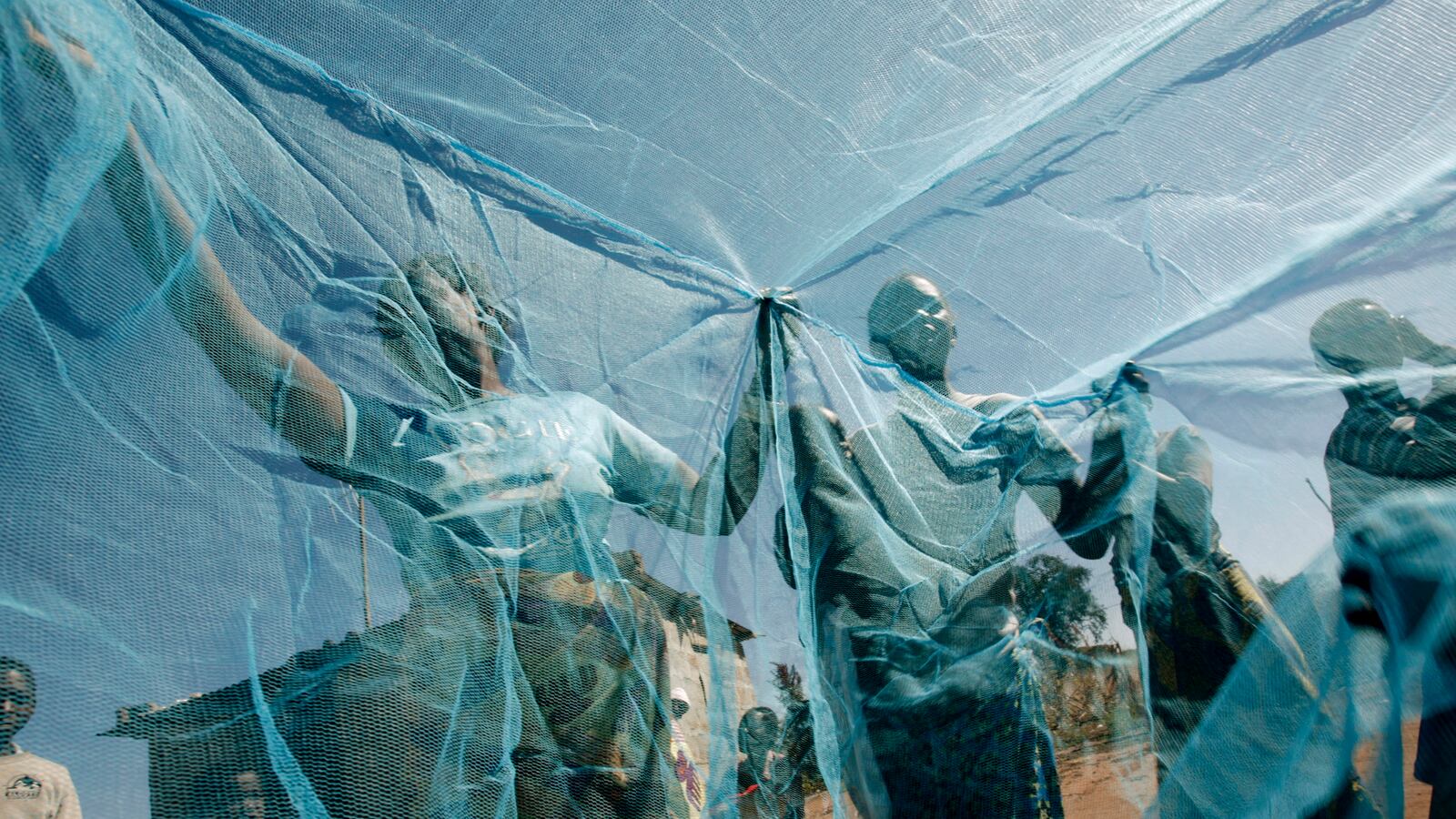 articles/2013/10/09/a-malaria-vaccine-that-cuts-46-of-infections-is-a-100-a-big-deal/131008-sepkowitw-malaria-tease-embed_uaq86i