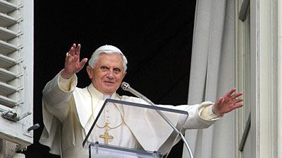 cheats/2008/12/23/pope-bashes-gays/pope_peqoja