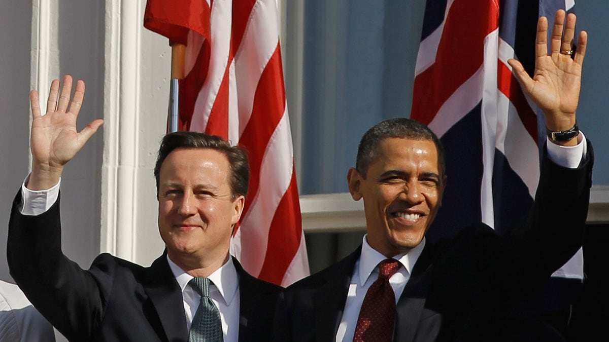 cheats/2012/03/14/i-went-to-dc-and-all-i-got-was-this-grill/obama-greets-david-cameron-white-house-cheat_s8h5bx