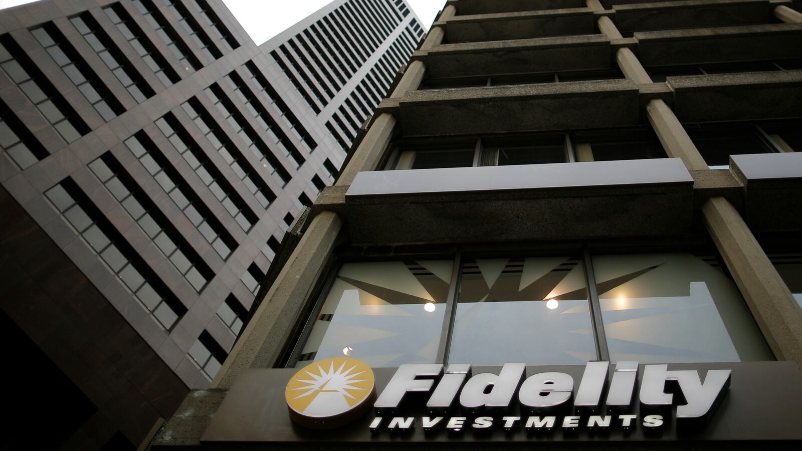 171022-fidelity-investments-sexual-harassment-cheat_nvohhk