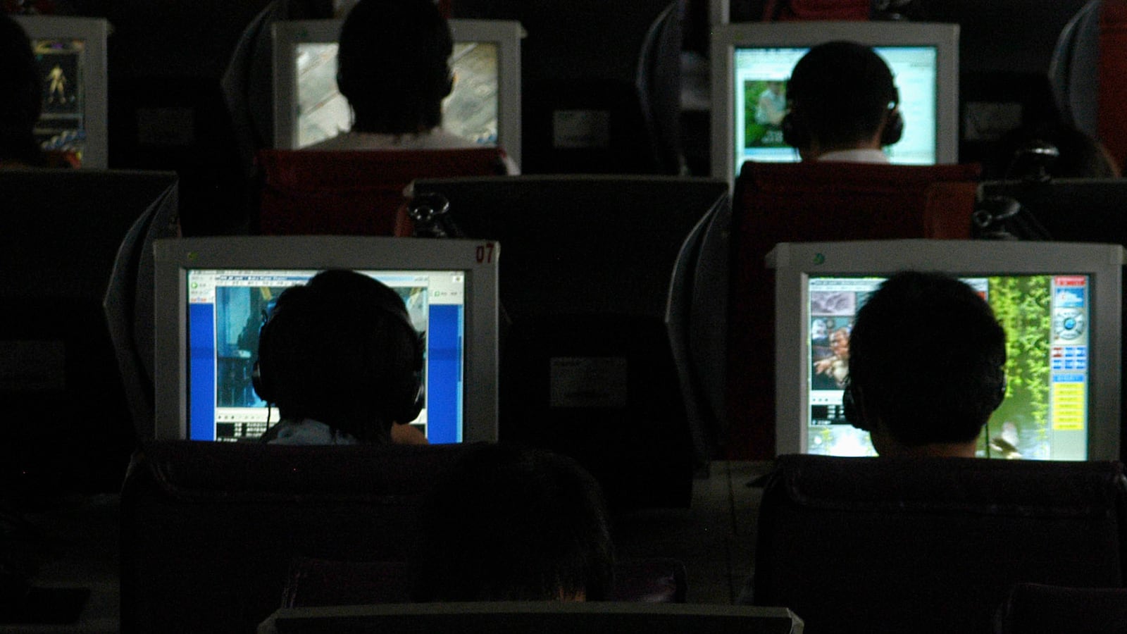 cheats/2014/07/06/nsa-intercepts-more-ordinary-user-data/140706-nsa-internet-cheat_izl1xm