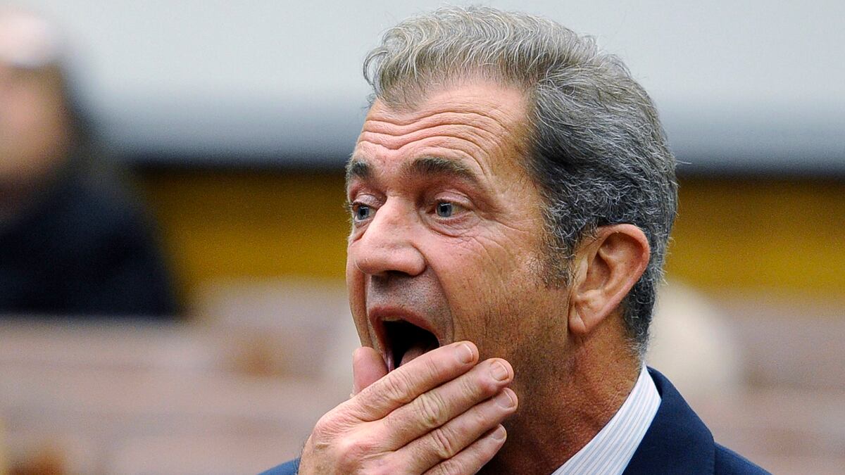 cheats/2012/04/13/screenwriter-i-recorded-gibson/mel-gibson-violent-rant-screenwriter-has-tapes-cheat_xxc67y