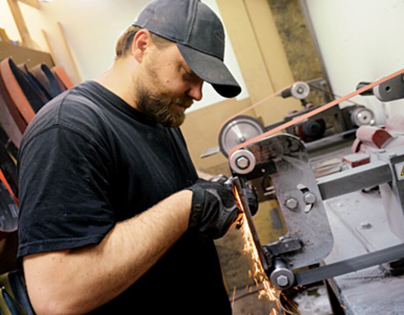 articles/2010/10/11/knife-maker-joel-bukiewicz-of-cut-brooklyn/cut-brooklyn-1_wr7w8e