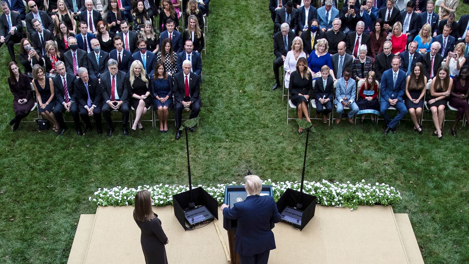 2020-10-02T182814Z_2035842952_RC2IAJ9LCNPT_RTRMADP_3_HEALTH-CORONAVIRUS-TRUMP_yhlmbc