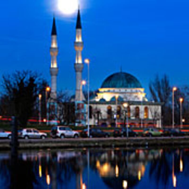 articles/2009/12/01/switzerlands-gift-to-osama/pape-minaret-madness_66426_jllz0h