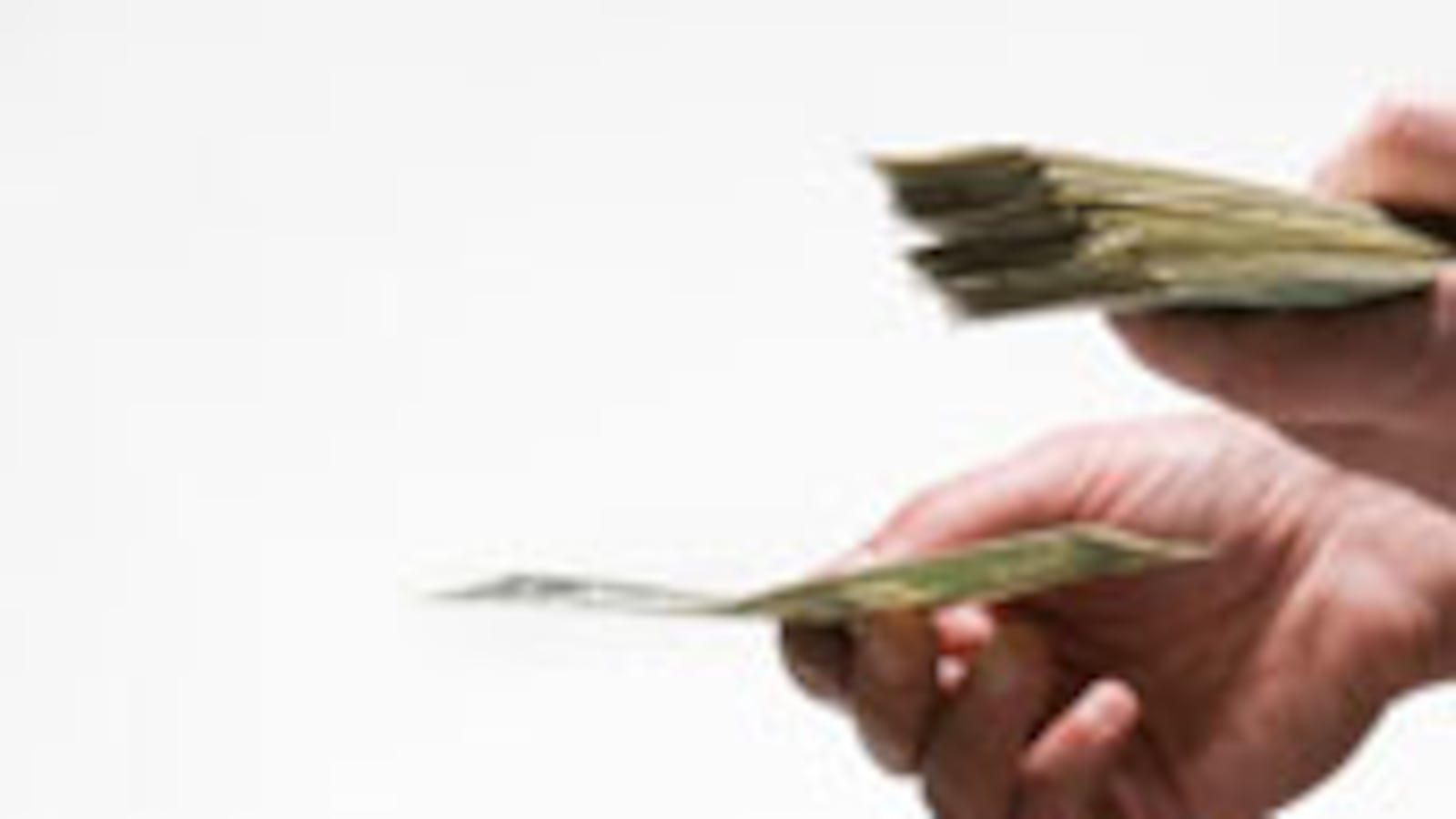 articles/2010/02/11/why-smart-people-are-suckers/safer-gullibility_81404_agmqhg