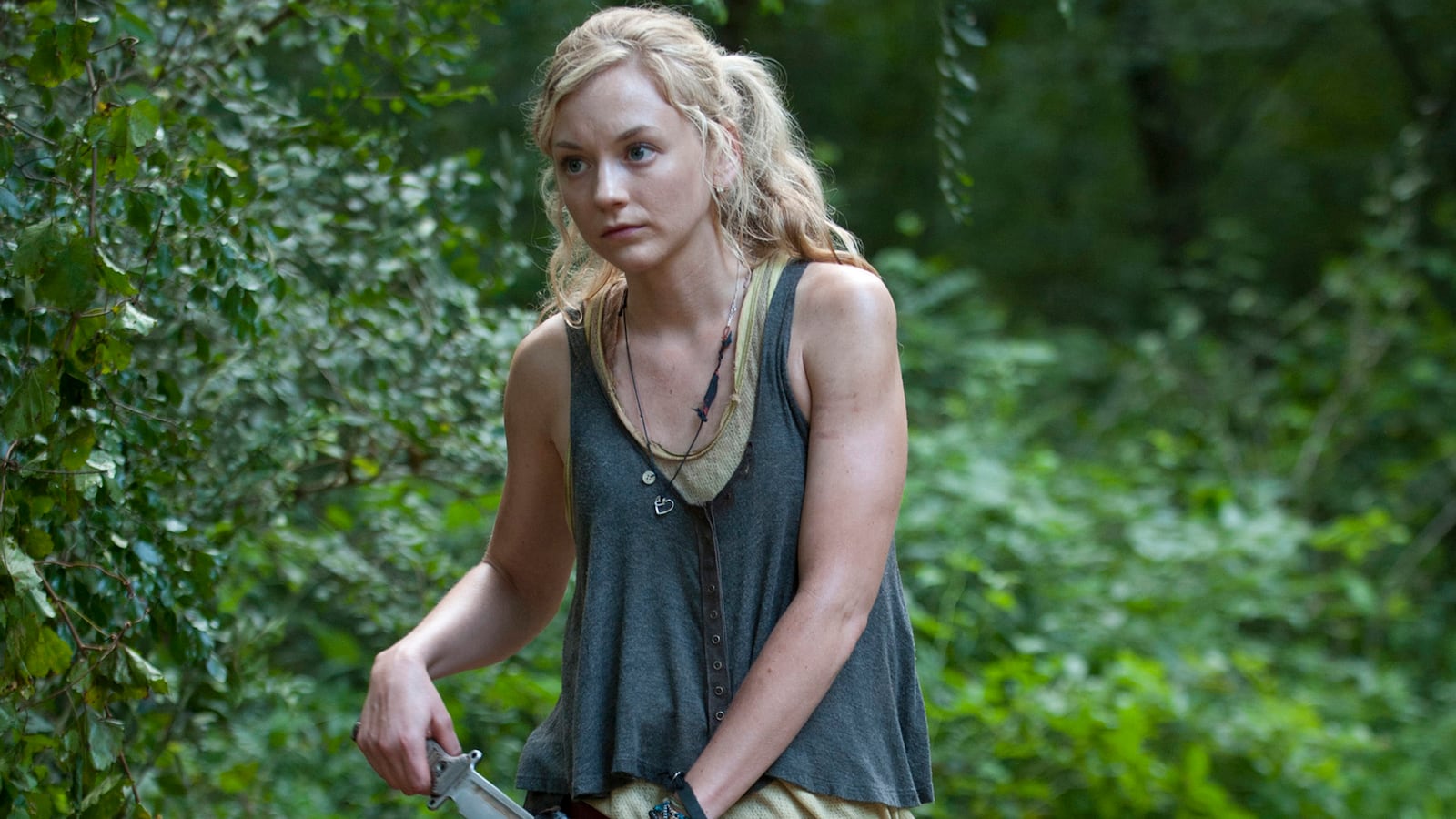 articles/2014/03/20/the-walking-dead-s-killer-diva-emily-kinney-on-daryl-and-expired-lover/140319-leon-zombie-killer_eild1a