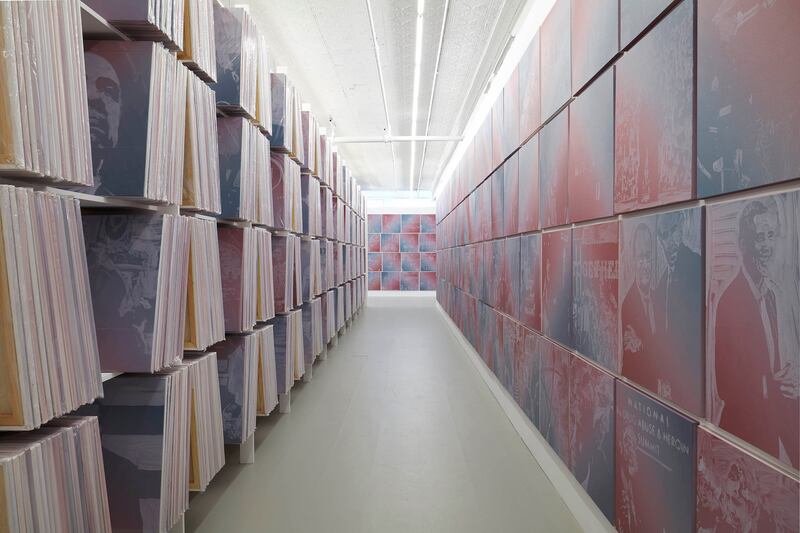 articles/2016/12/14/my-3-000-paintings-of-president-obama-inside-rob-pruitt-s-epic-painting-project/161214-freedman-obama-artist-embed2_slnxhc