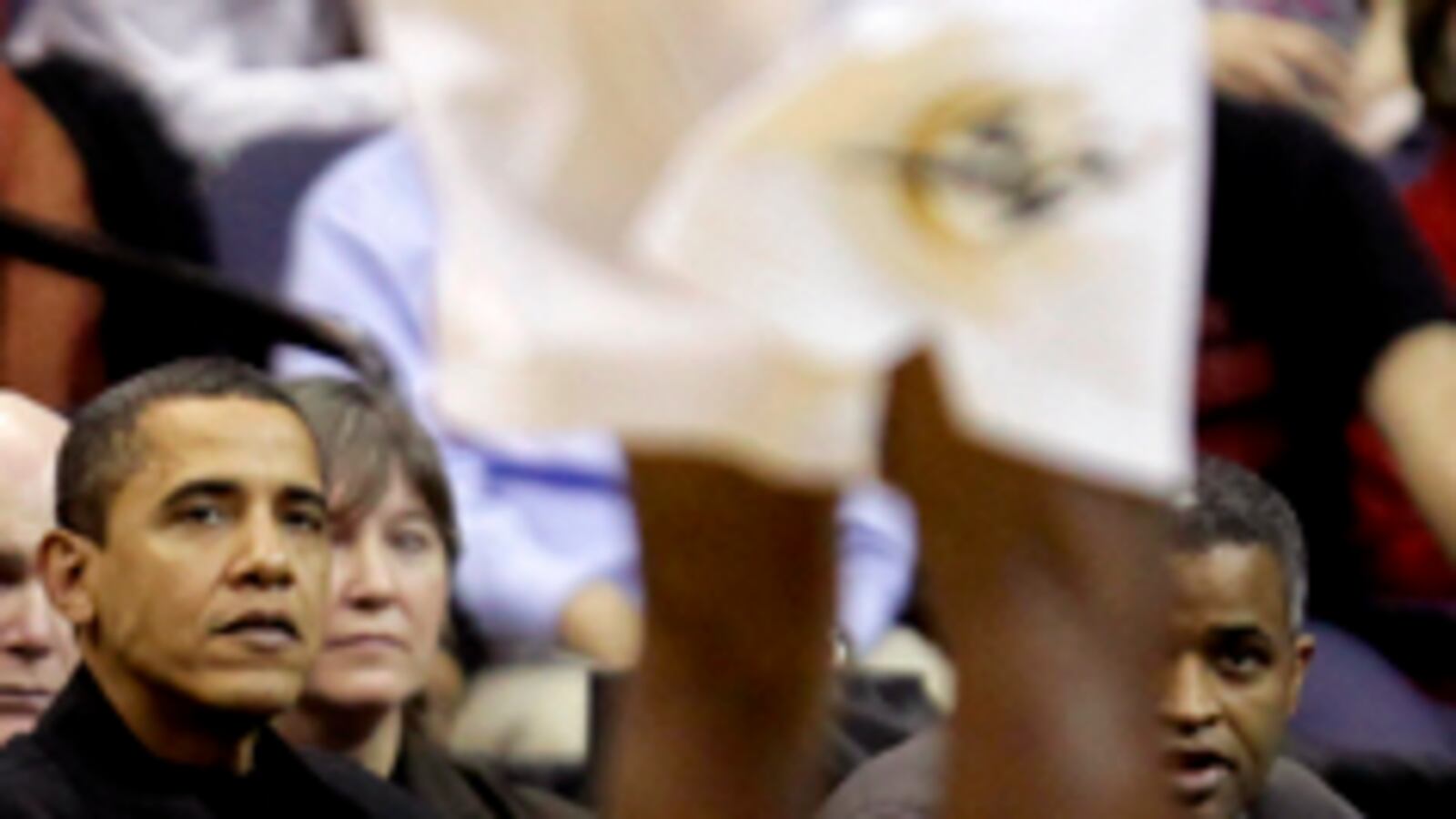 cheats/2009/02/28/obama-sits-courtside/barack-obama-wizards-basketball-game_fswnfw