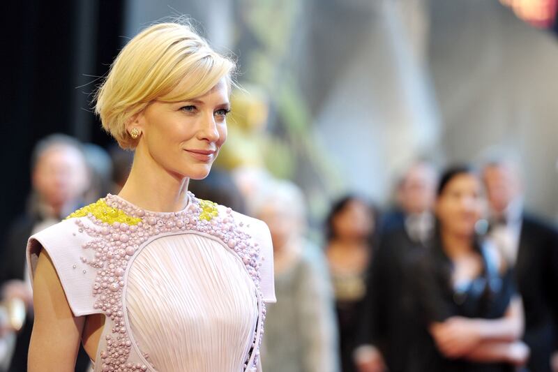 articles/2014/02/27/celebrity-stylists-dish-about-dressing-for-the-oscars/140226-cunningham-oscars_um6obd