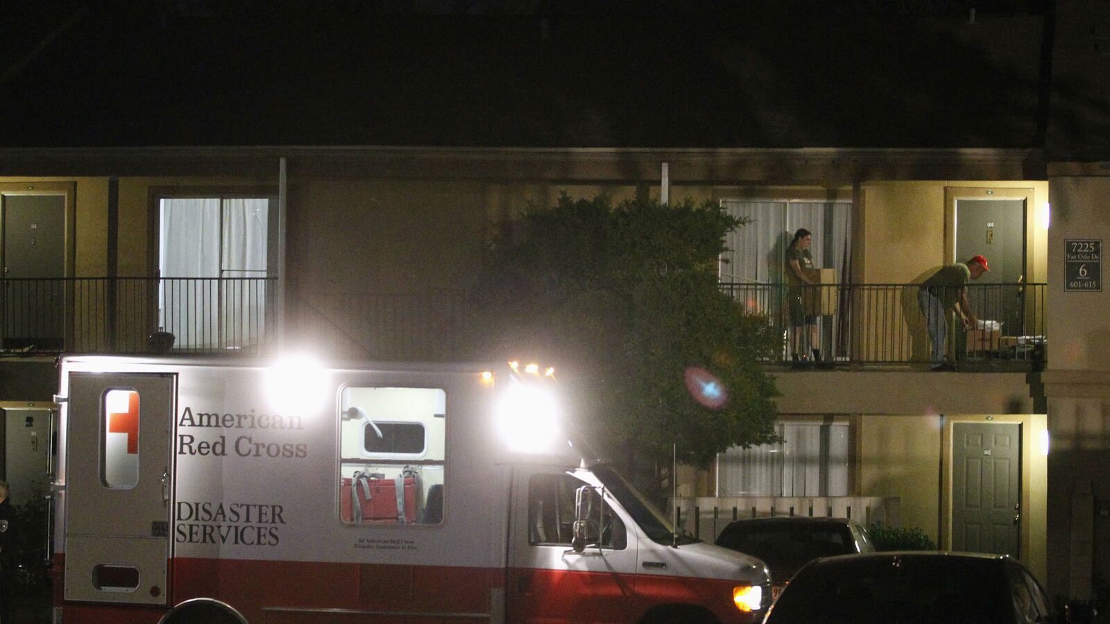 cheats/2014/10/02/armed-guards-confine-ebola-patient-hosts-in-dallas/141002-dallas-ebola-cheat_byfyzr