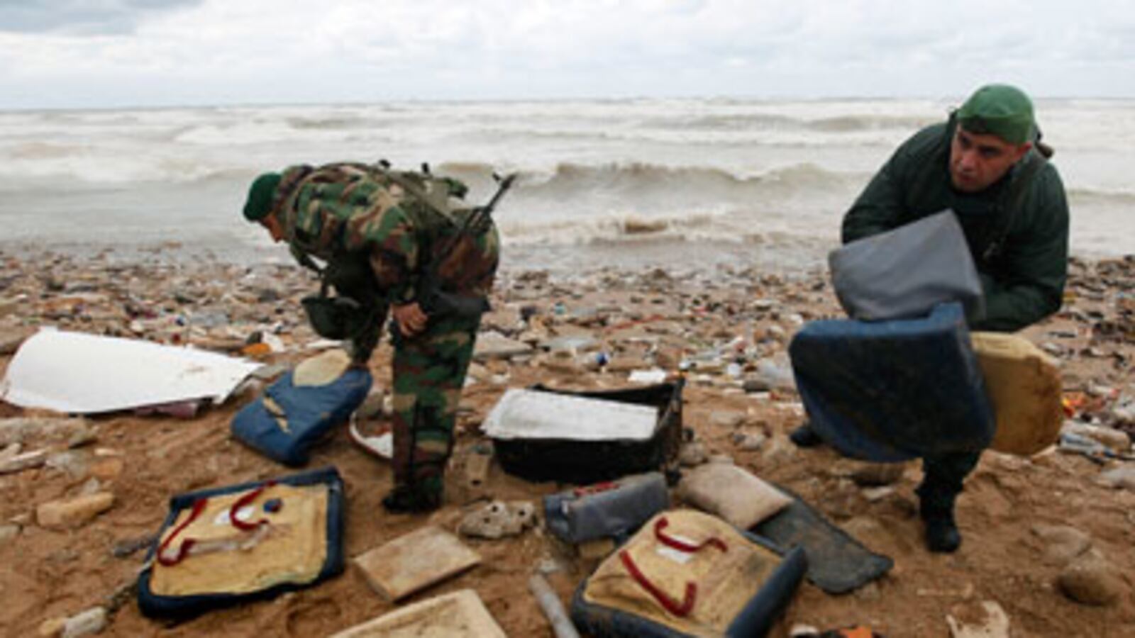 cheats/2010/01/25/plane-crashes-near-beirut/ethopian-airlines-plane-crash_ftrhjt