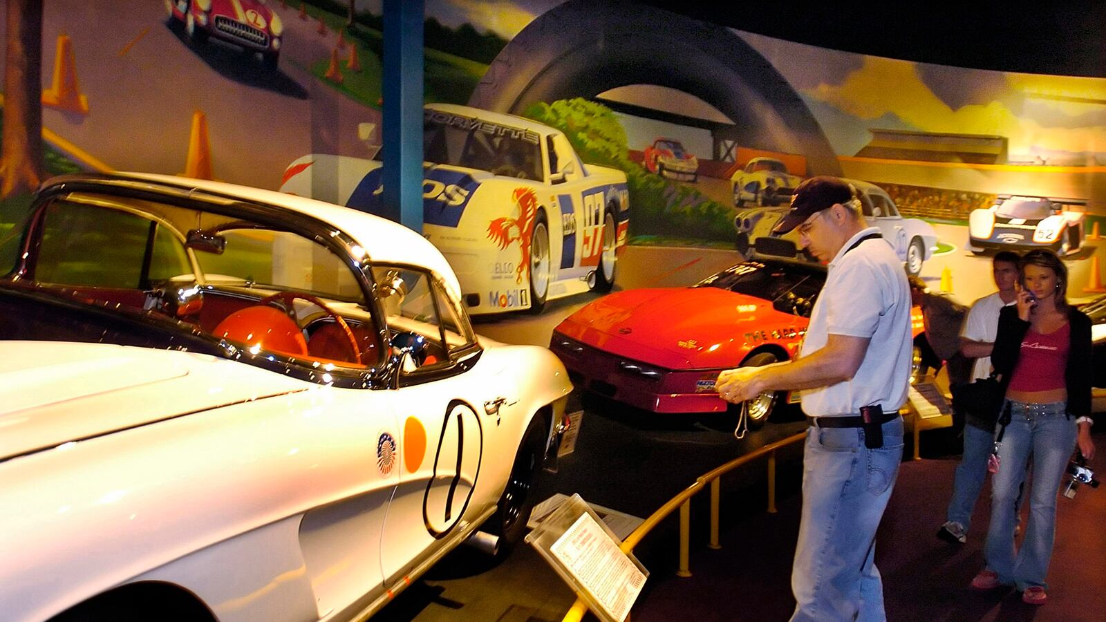 cheats/2014/02/12/sinkhole-swallows-corvette-museum/140212-crovette-sinkhole-cheat_i9qzja