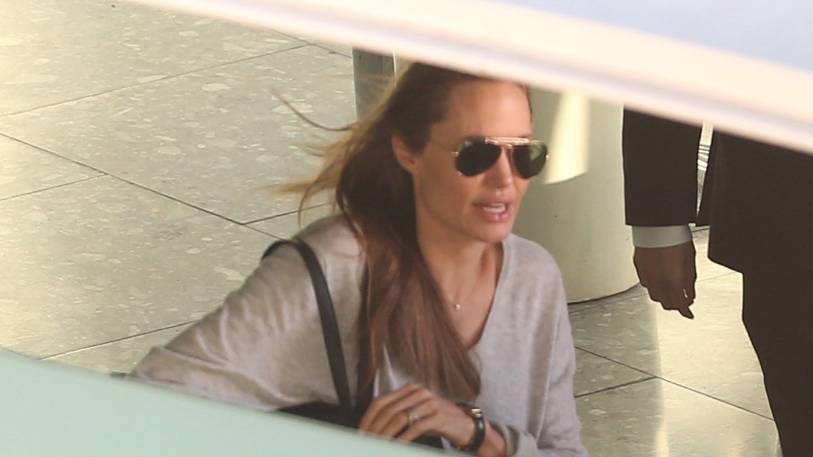 articles/2014/07/12/hollywood-vs-the-daily-mail-george-clooney-and-angelina-jolie-take-on-the-uk-s-leanest-meanest-gossip-machine/140711-crocker-dailymail-tease_kneqzg