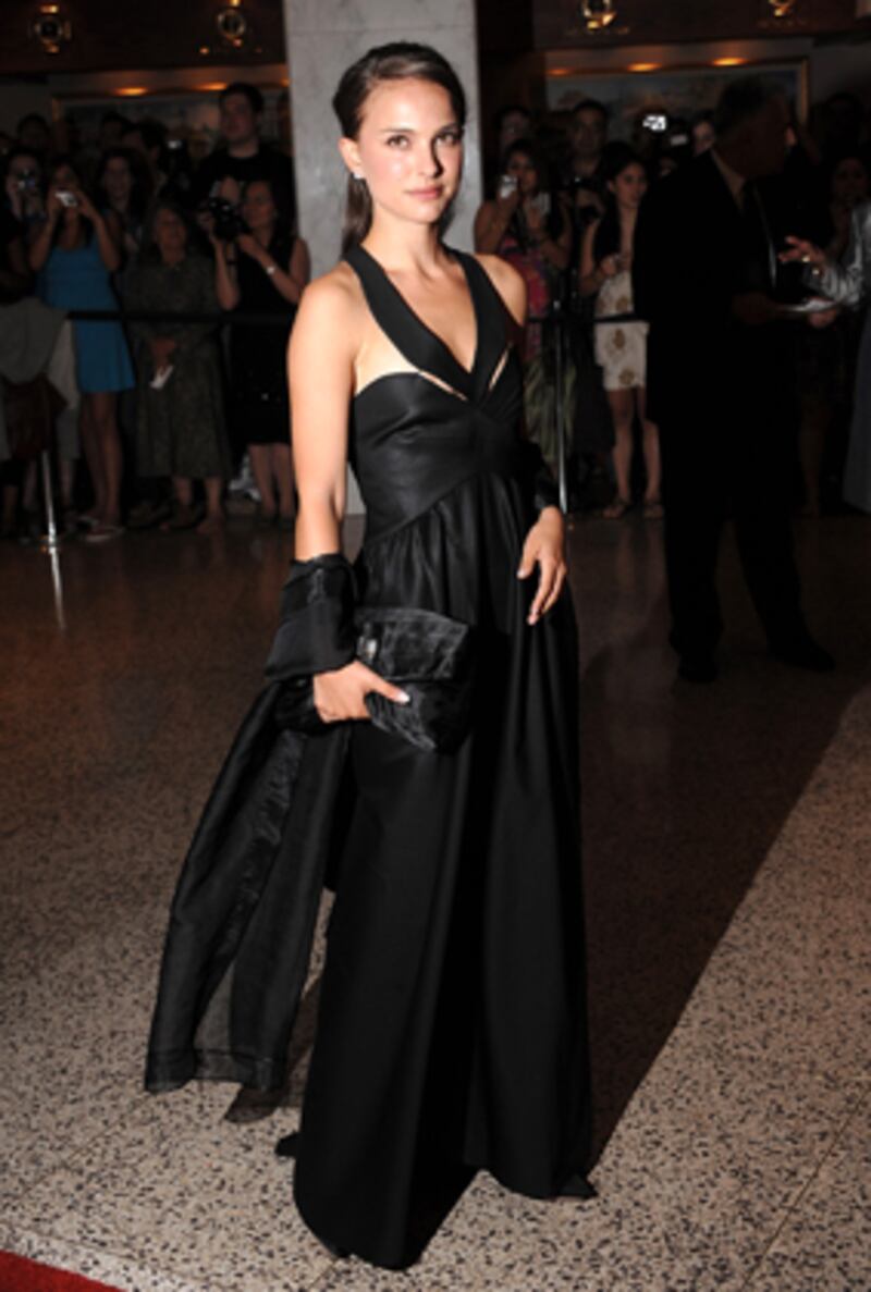 galleries/2009/05/10/white-house-correspondents-dinner/correspondence-dinner---natalie-portman_edlcgi