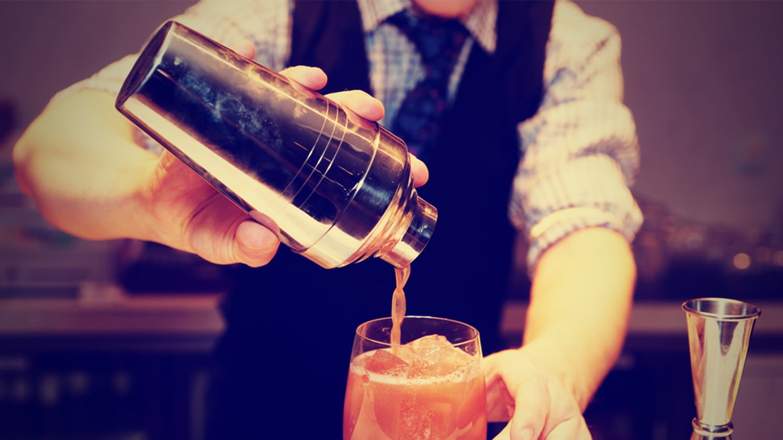 articles/2015/09/26/beast-fiction-the-restaurant/150926-baker-beast-fiction-tease_fqyykj