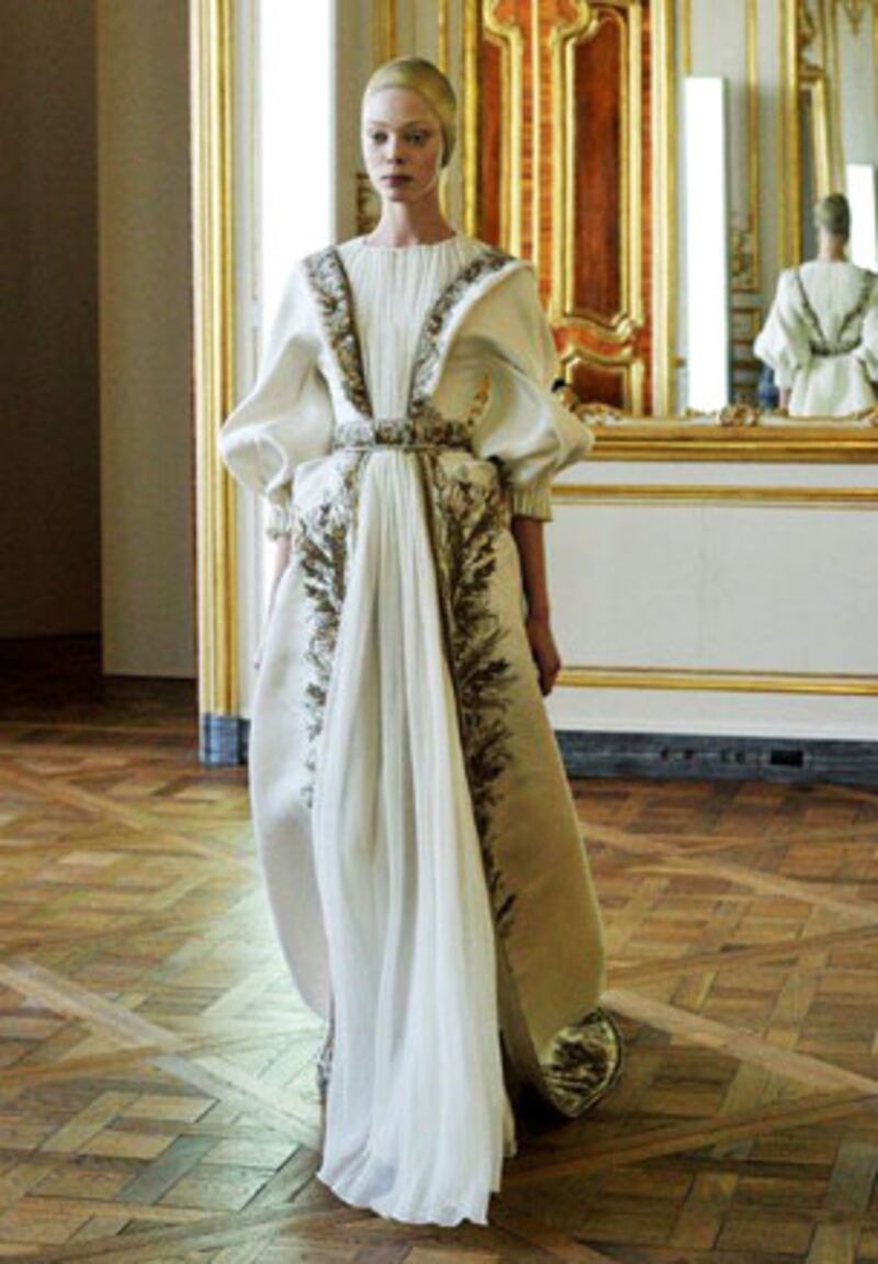 galleries/2010/03/09/alexander-mcqueen-s-last-collection/murphy-mcqueen-paris---6_ddacr0