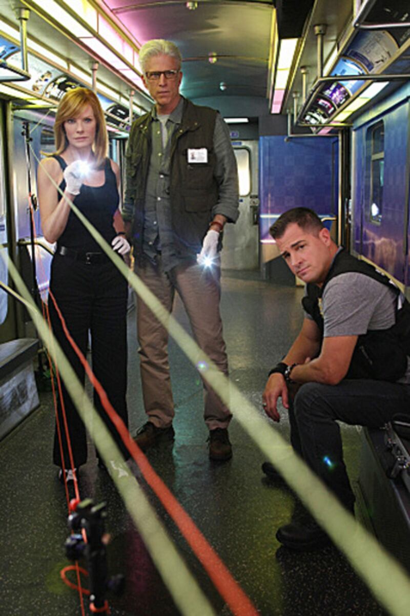 galleries/2011/09/13/fall-tv-preview-the-good-wife-dexter-bones-and-more-cliffhangers-photos/clffhangers-csi-9_bsfexd