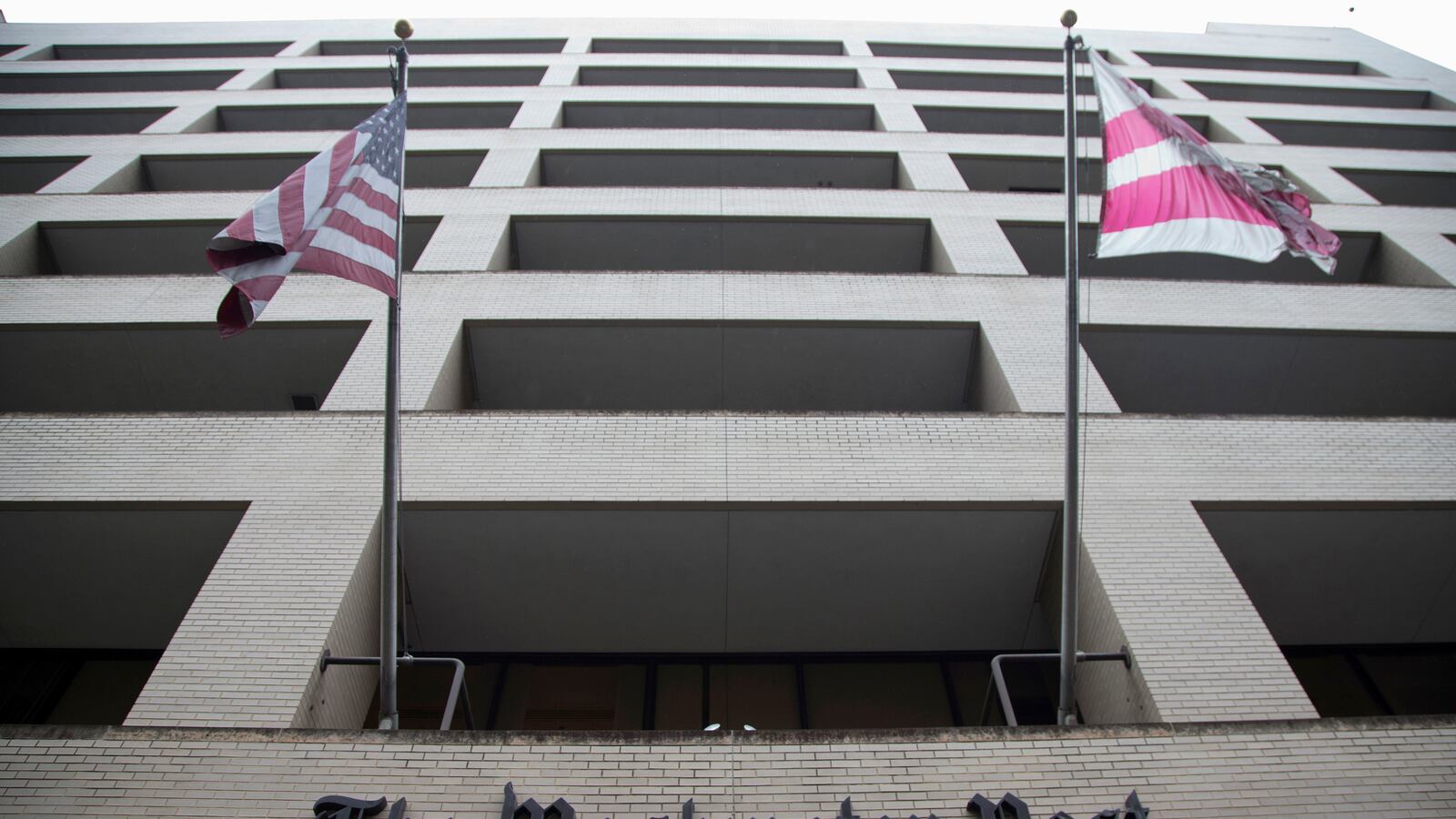 cheats/2013/08/11/douthat-politico-killed-the-post/130811-wapo-cheat_xtjpdo