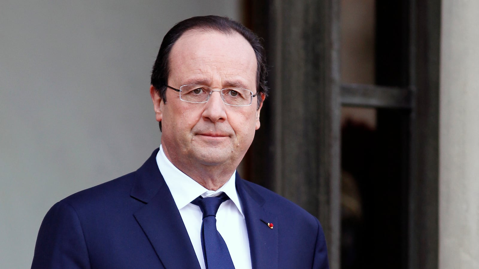 cheats/2014/01/17/hollande-visits-jilted-first-lady/140117-hollande-cheat_fyjgwy