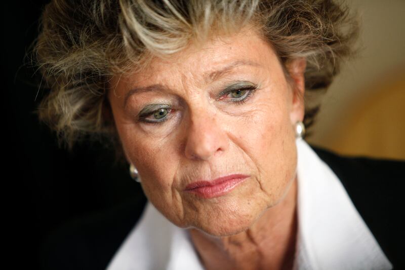 articles/2011/07/19/dsk-scandal-tristane-banon-s-mom-alleges-brutal-sex-with-imf-chief/anne-mansouret-cheat_np3hed