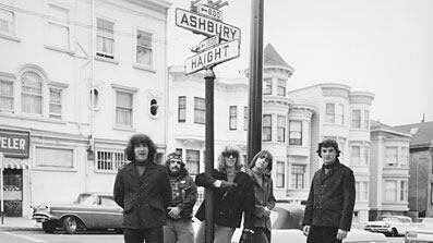 articles/2010/03/04/the-art-of-the-grateful-dead/dobrzynski-grateful-dead_85759_p40dh2