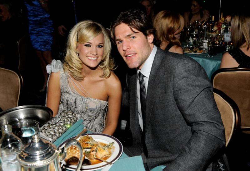 galleries/2010/07/15/summer-of-love/summer-of-love---carrie-underwood-mike-fisher_zx3ct0