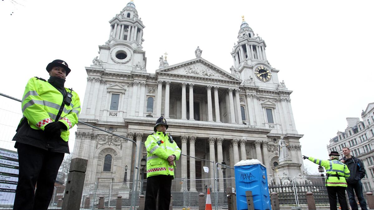 cheats/2012/02/28/occupy-london-camp-dismantled/occupy-london-camp-dismantled-cheat_k73yj9