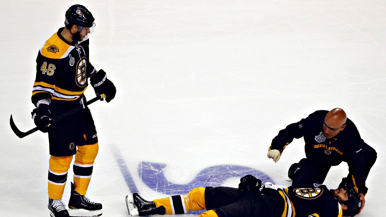 cheats/2016/03/29/nhl-admitted-fighting-brain-trauma-link/160329-hockey-concussion-cheat_lmmpmh