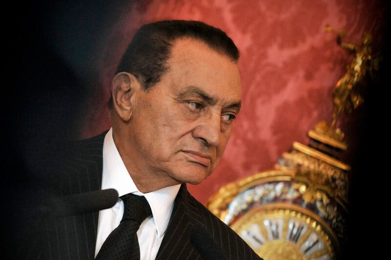 articles/2011/08/01/hosni-mubarak-to-stand-trial-in-egypt/mubarak-trial-beach_chms9k