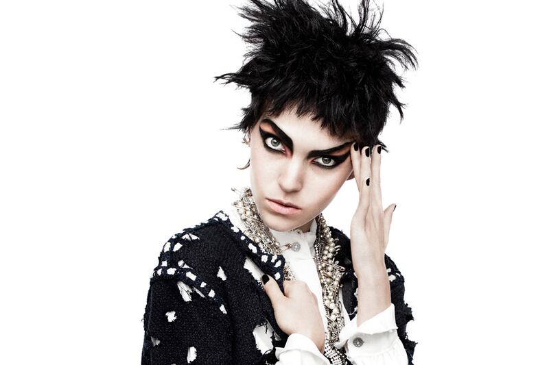 articles/2013/08/16/beyonc-debuts-another-new-hairstyle-herm-s-unveils-12-900-basketball/130502-punk-met-tease_slzq7s