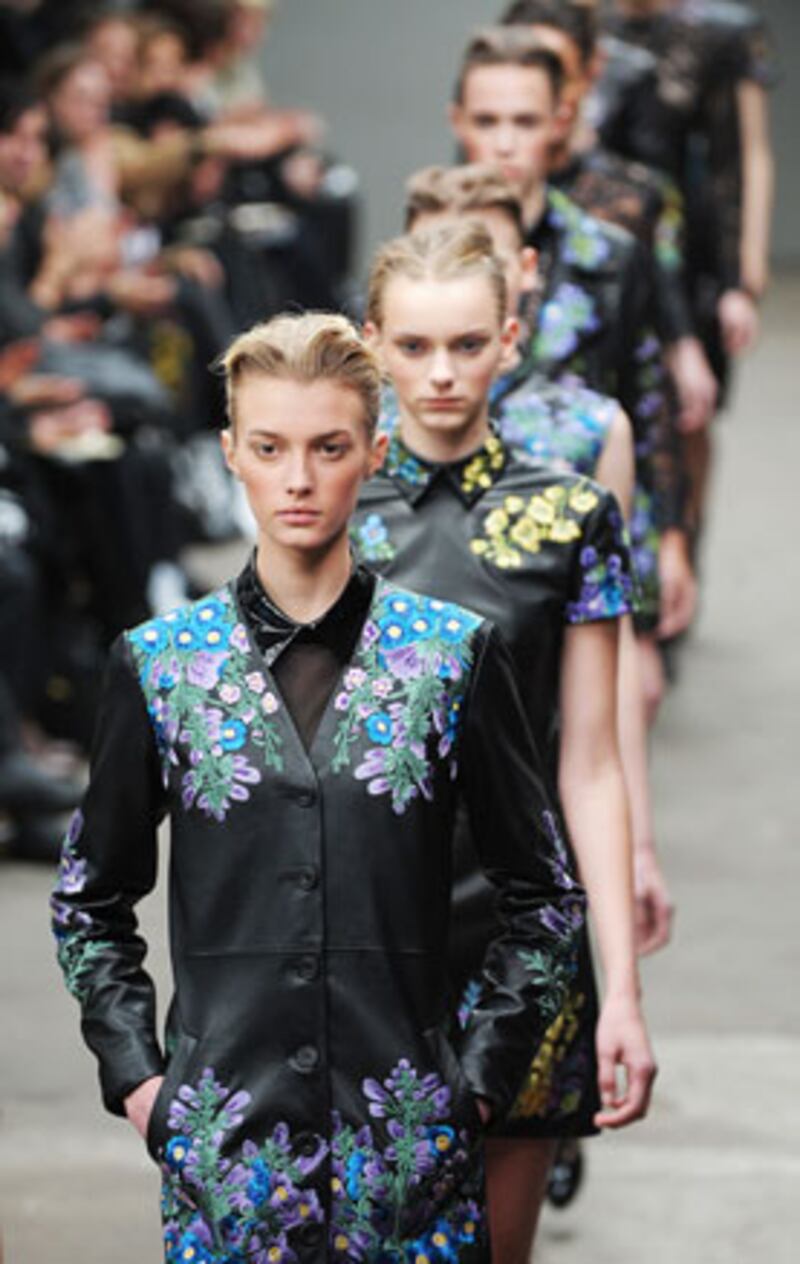 galleries/2010/02/24/london-fashion-week/london-fashion-week---kane_pwysmx