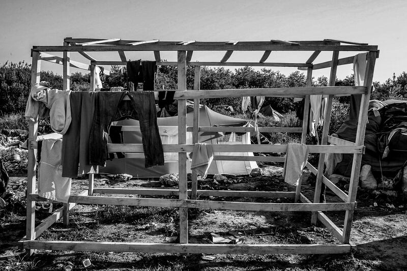 galleries/2015/08/28/inside-calais-photos/150828-beals-calais3_evht3g