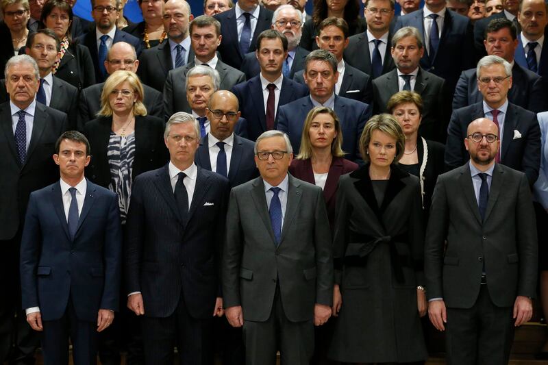 galleries/2016/03/23/the-world-mourns-with-belgium-photos/160323-brussels-mourns-1_nq7aho