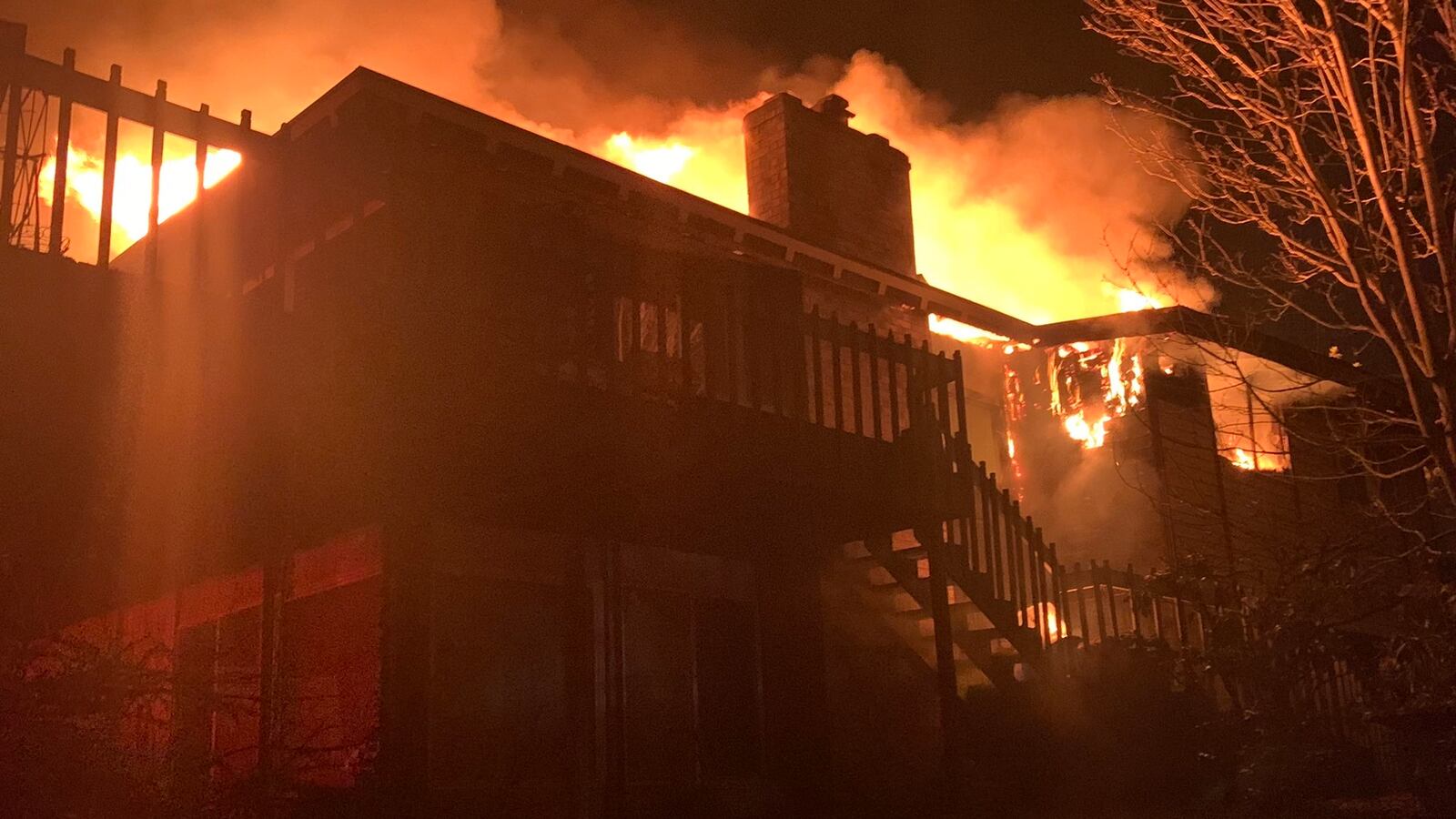 FKBmiH4UUAAxg1f_gmzu0g