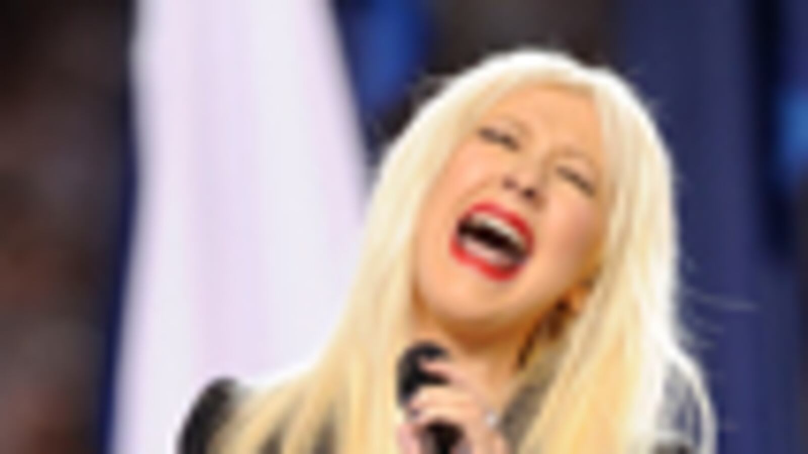 cheats/2011/02/06/aguilera-flubs-national-anthem/aguilera-at-superbowl_hy7auh