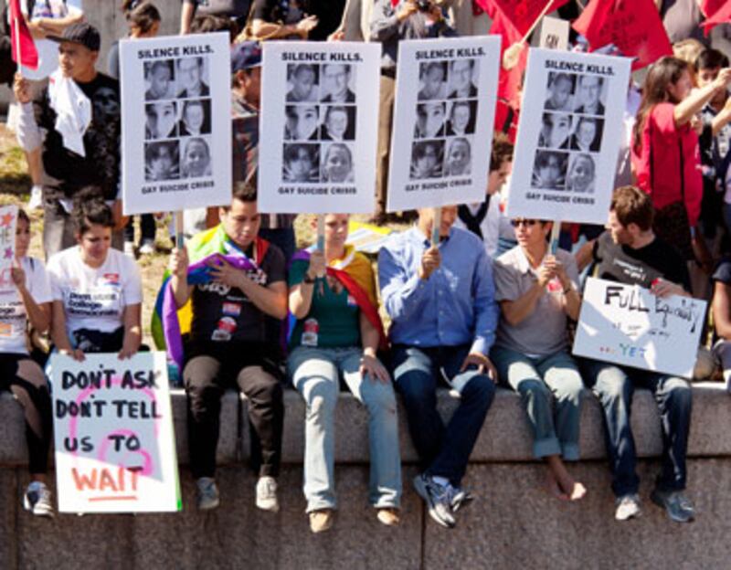 articles/2010/11/05/inside-the-pentagons-dadt-war/mcintyre-dadt_139131_hpsenm