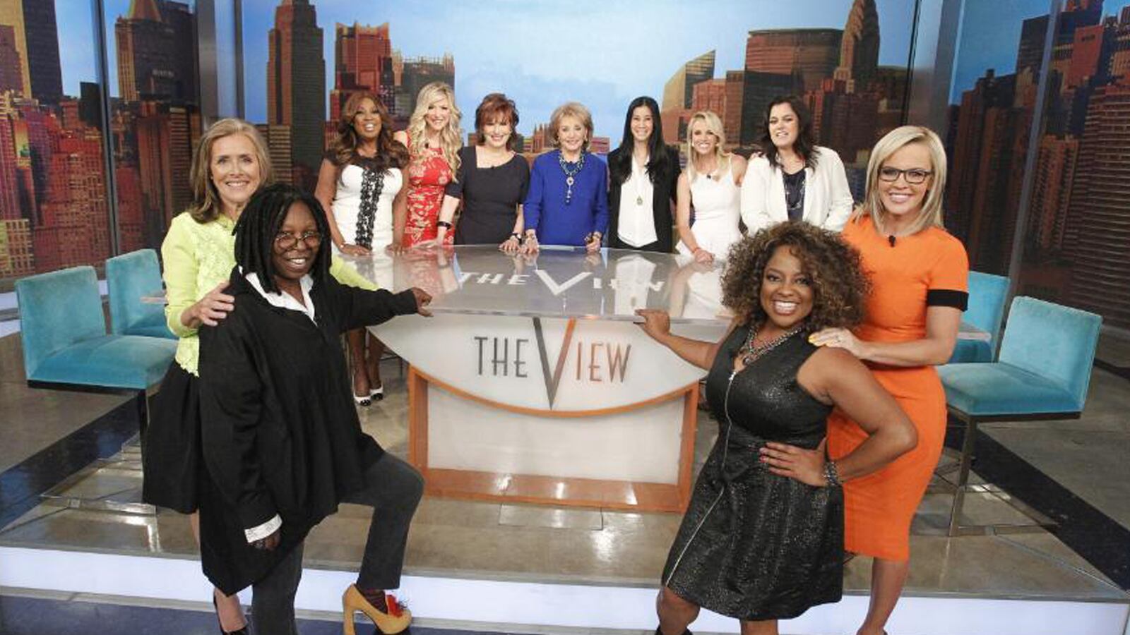 articles/2014/05/15/the-view-reunited-11-co-hosts-and-everyone-came-out-alive/140515-fallon-theview-tease_pgcmtv