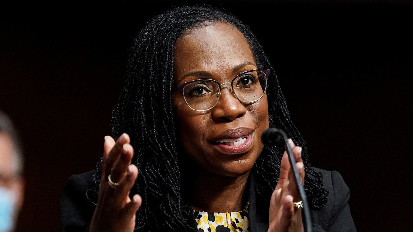 2022-01-26T202457Z_100225307_RC287S95ABVR_RTRMADP_3_USA-COURT-JACKSON_dqbd9f