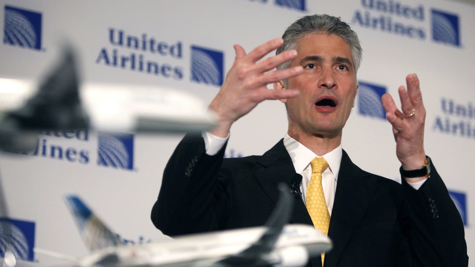 cheats/2015/09/08/united-ceo-out-after-port-authority-probe/150909-united-cheat_spsgge