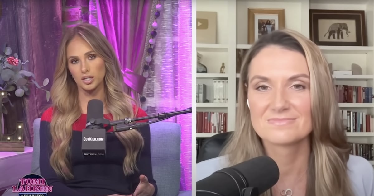 Fox Host Reveals Stunning Ignorance on U.S. Citizenship