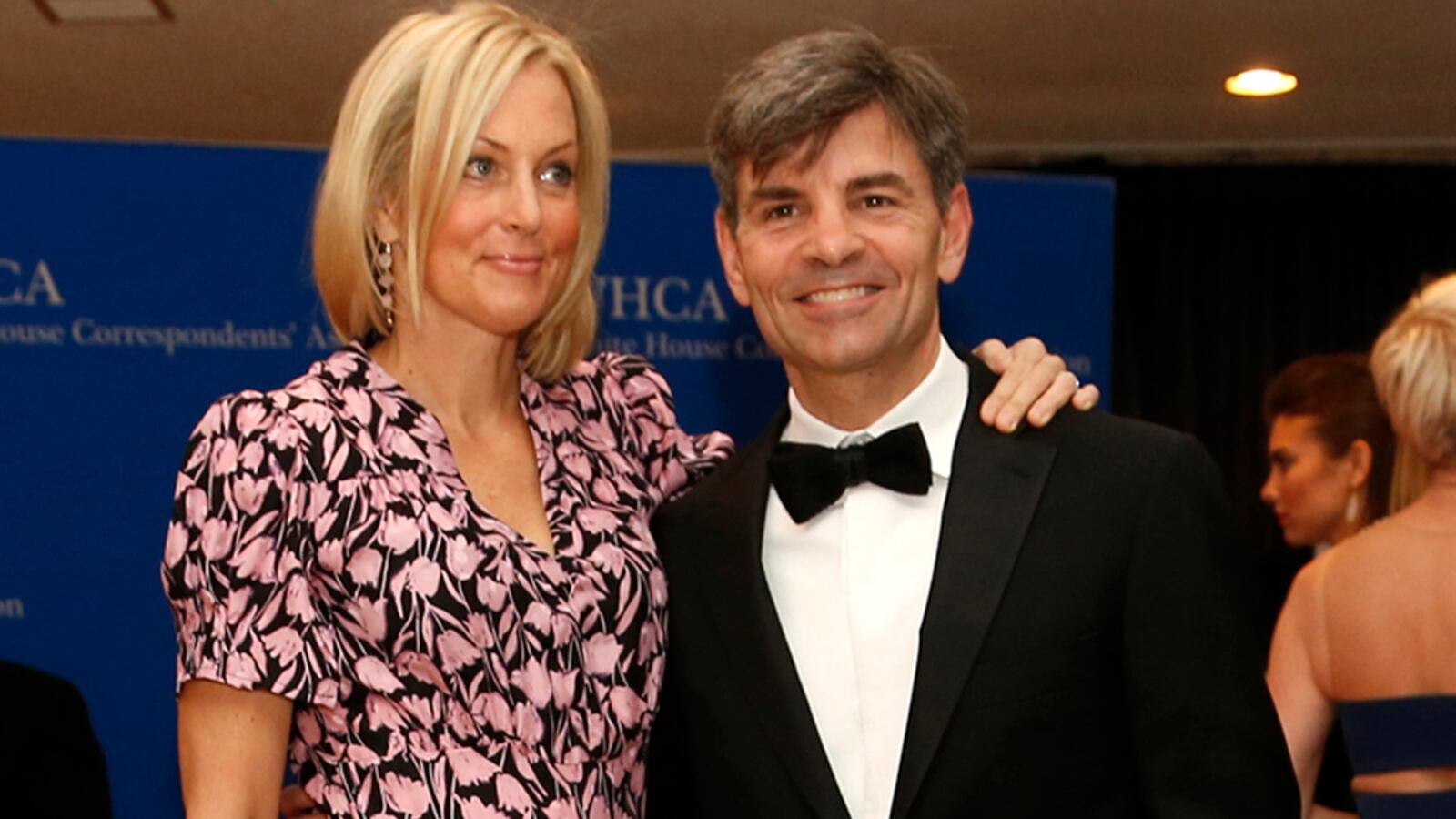 cheats/2015/05/15/stephanopoulos-says-sorry-to-gma-viewers/150515-stephanopoulos-cheat_wymo59