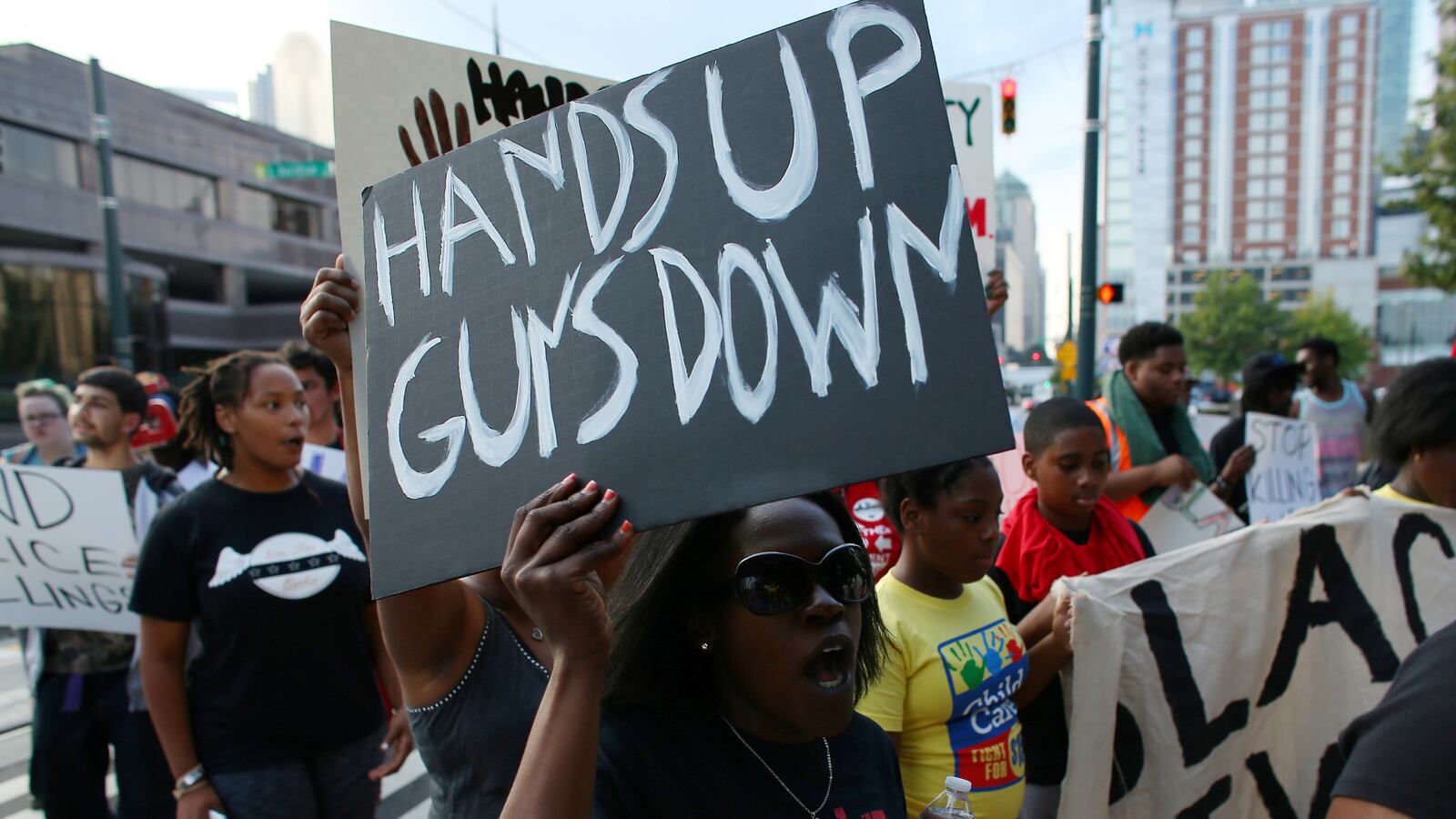 cheats/2016/09/30/charlotte-pd-to-release-full-scott-video/160930-charlotte-video-cheat_ohzsqy