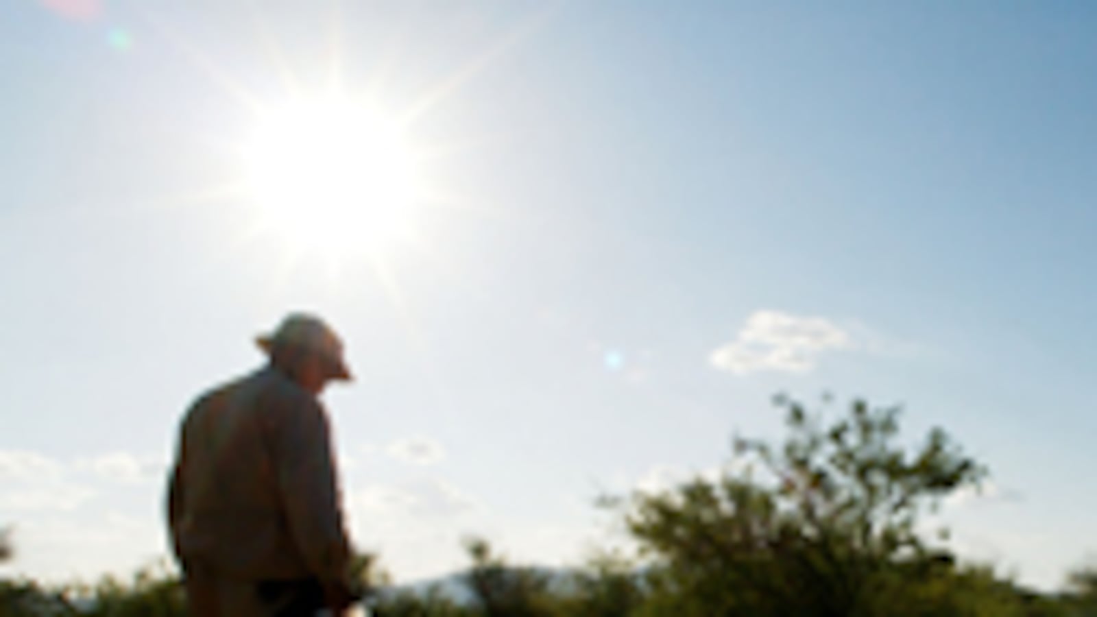 articles/2010/07/28/arizonas-real-immigration-problem-migrant-deaths/curtis-arizona-border_116579_fvycs9