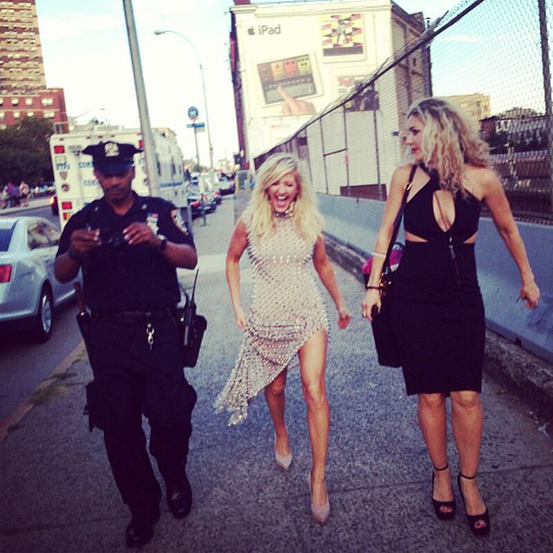 galleries/2013/09/01/miley-cyrus-justin-timberlake-more-celebrity-twitter-pictures-photos/130827-celeb-twits-04_iszaoj