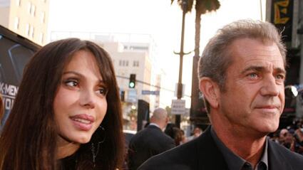 cheats/2011/03/09/mel-gibson-cops-plea-deal-avoids-jail-time/domestic-violence---gibson_hvbqmw