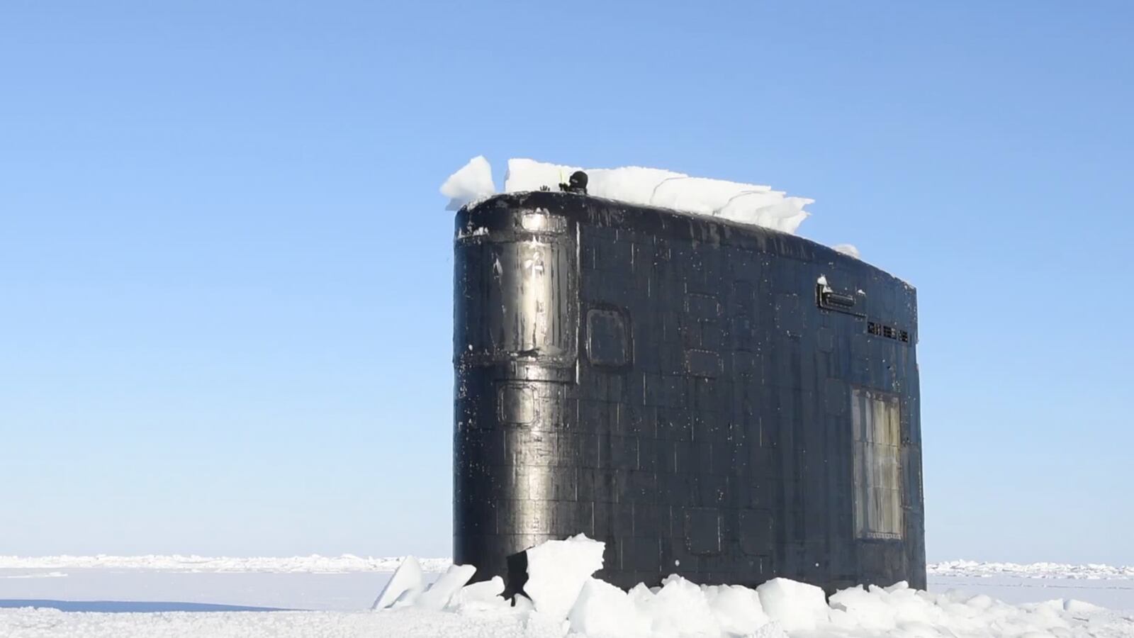 videos/2016/03/20/watch-navy-sub-smashes-thru-arctic-ice/160320-joiner-sub_ecjnhg
