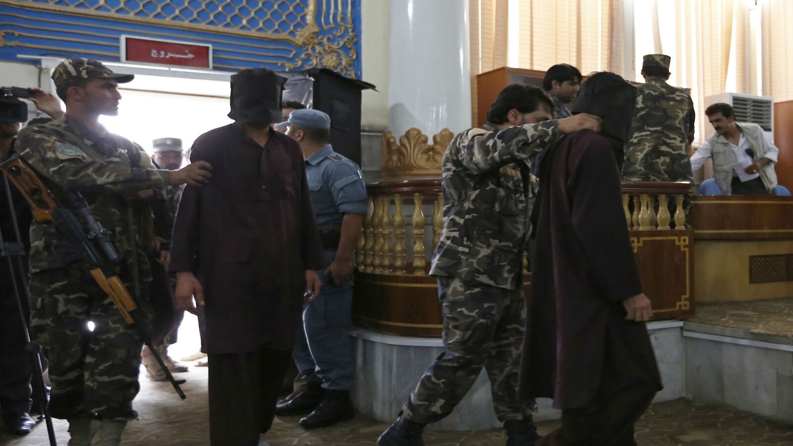 cheats/2014/09/08/afghan-men-condemned-to-die-in-gang-rape/140908-Afghan-rapists-cheat_vdsdry