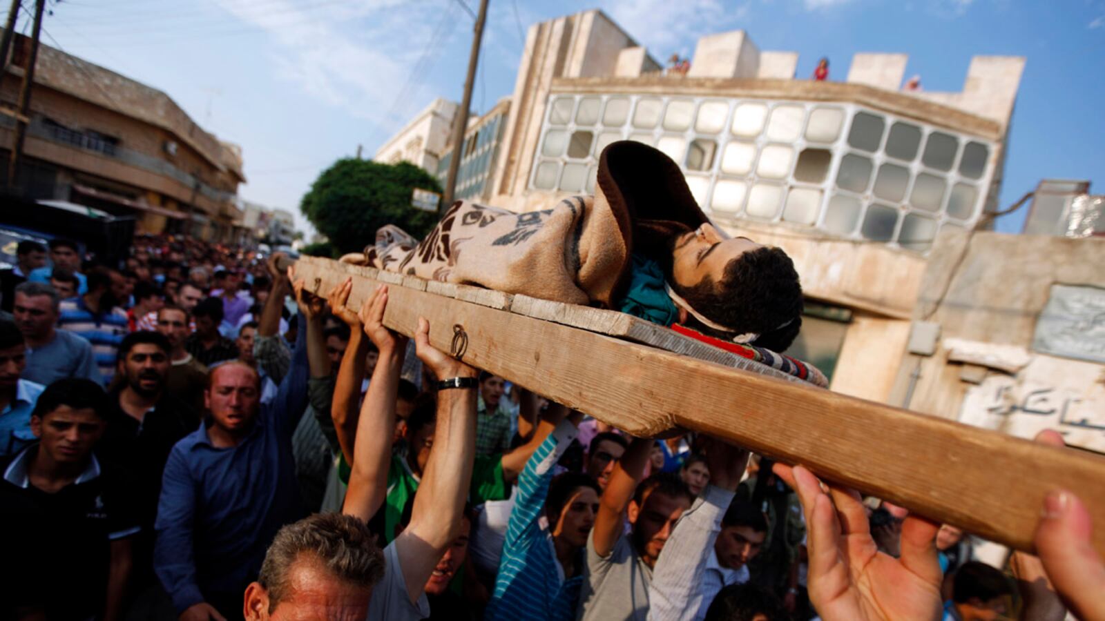 articles/2012/08/10/battered-syrian-rebels-cede-aleppo-s-salaheddin-district-to-assad-military/aleppo-syria-dettmer_pu9uqa